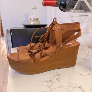Steve Madden Platform Sandals in Size 9